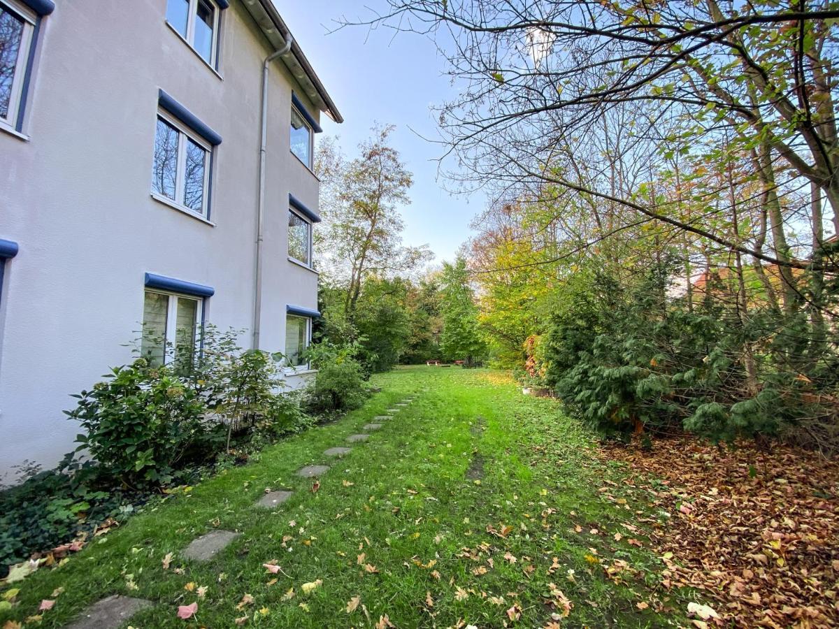 Wohlfuehl-Apartment Mit Kostenfreier Tiefgarage, Wifi & Terrasse Leipzig Buitenkant foto