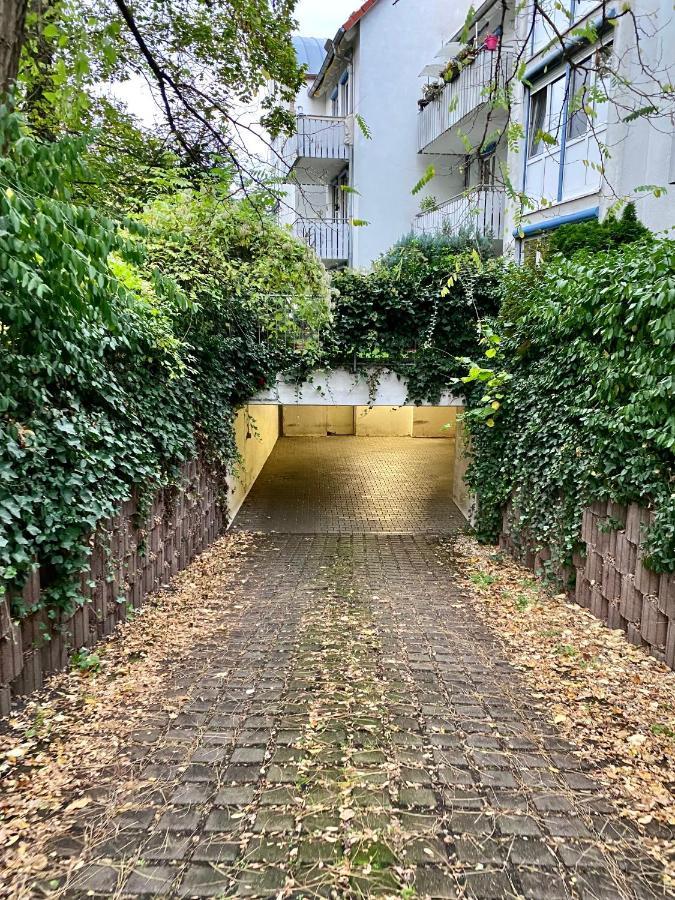 Wohlfuehl-Apartment Mit Kostenfreier Tiefgarage, Wifi & Terrasse Leipzig Buitenkant foto